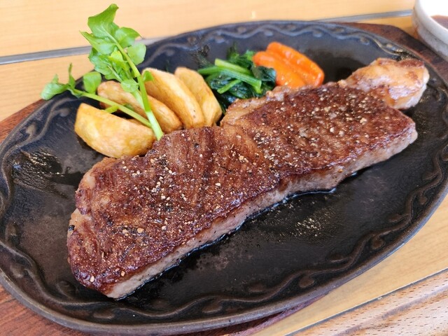 左雨 - 七日町（食堂）の写真