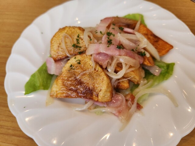 左雨 - 七日町（食堂）の写真