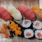 Sushi Yoshi - 握り寿司(梅)