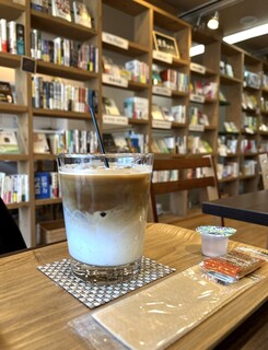 GINZA BOOK CAFE by HAPPY SCIENCE - 