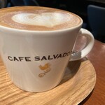 CAFE SALVADOR BUSINESS SALON - カフェラテ¥520