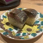 炭火焼き リリー - 鯖の棒寿司(1貫)　390