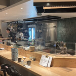 炭火焼き リリー - 店内