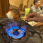 Matsumoto - アイスクリームの串焼き　目の前で炙ってくれました！