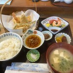 てんぷら 高七 - 日替わり定食　天ぷら定食プラス本日のお刺身三品