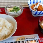 川西鼓が滝食堂 - 料理写真:カキフライ、冷奴、とろろ、ご飯(小)、味噌汁