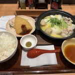 YAYOIKEN - 鶏の水炊きとアジフライ定食