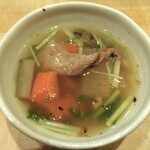 天ぷら処 こさか - 牛すじ煮込み（取り分けました）