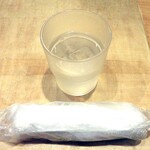 天ぷら処 こさか - お冷や ＆ おしぼり