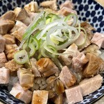 麺100％ - チャーシュー丼