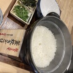 焼肉ホルモン ざくろ - 釜炊きごはん