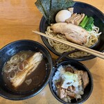 ココロ - 特製KOKOROつけ麺1220円+中盛り80円+ミニちゃーしゅーご飯