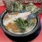 豚骨醤油ラーメン 王道家 - 