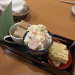 カジュアル和食と地酒しおさか - おかあちゃんのあれ　厚揚げポテサラ卵焼き