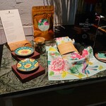 Candlenut - お土産