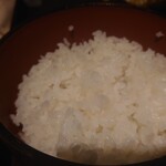 越後屋八十吉 - ごはん、普通盛りで1/3くらい