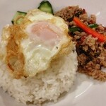 タイ料理 ガパオ - チキンガパオ