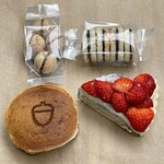 のがり - かぼちゃのちょころん・玄米チョコサンドクッキー
お芋の生どら焼き・無農薬いちごのタルト
　　　　　　　　　　　　　　ニンマリさんで購入