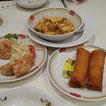 餃子の王将 - 鶏の唐揚(ジャストサイズ) 麻婆豆腐
(ジャストサイズ)
            春巻