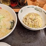 日高屋 - とんこつラーメン半チャーハンセット