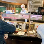 Kaitenzushi Takakura - 店内