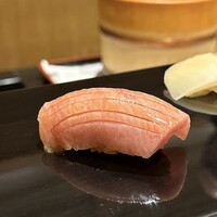 鮨 竜介 - マグロの中トロ（青森県大間産）
