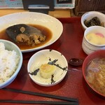 Shokujitokoro Tamura Suisan - 本日の煮魚定食　銀ダラ煮つけ¥1100