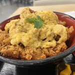 231939297 - 家康丼　1400円　ロースカツ、ヒレカツ2枚、唐揚げ２個