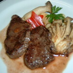 アルル - コース料理￥１8５0より（写真はそのうちの１品）