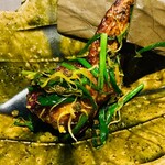 茶禅華 - 香辣鳮翅02（上海蟹の身が詰まった手羽餃子）