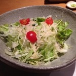 じどりや 穏座 - 途中のサラダ。大盛り。