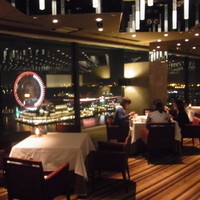 横浜モノリス - 
