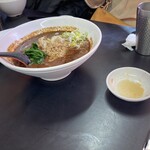 中国手打拉麺 馬賊 - 担々麺。