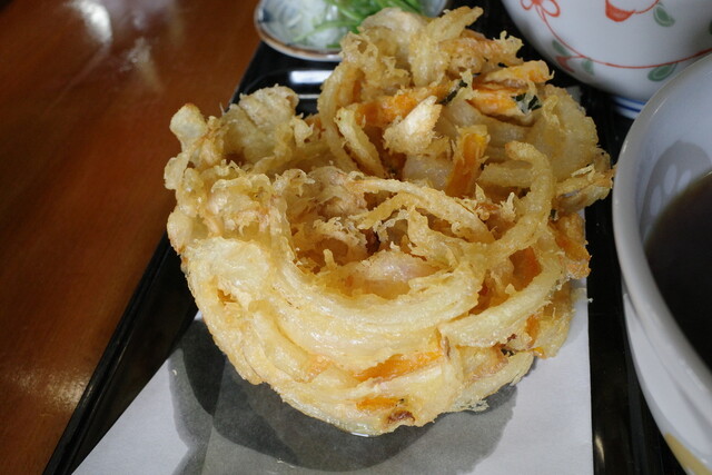 石筵（いしむしろ） - 川桁（そば）の写真