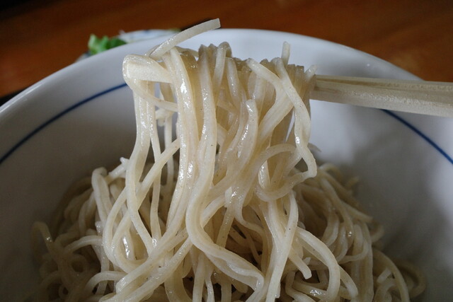 石筵（いしむしろ） - 川桁（そば）の写真