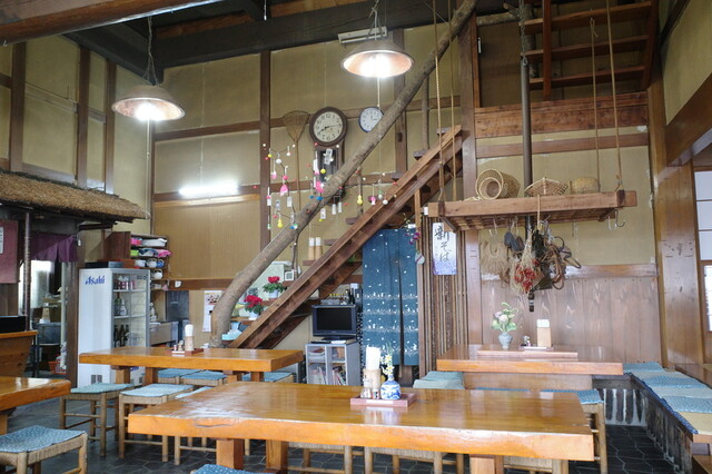 石筵（いしむしろ） - 川桁（そば）の写真