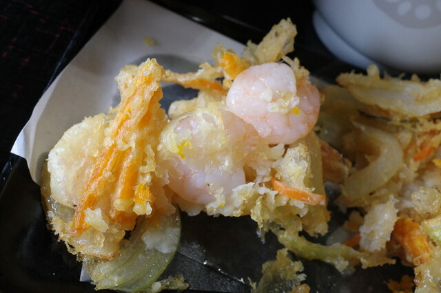 石筵（いしむしろ） - 川桁（そば）の写真