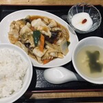 回頭 - イカと野菜のピリ辛炒め定食