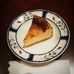 西浅草 黒猫亭 - バスクチーズケーキ