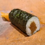 千葉たかおか - ㉕干瓢海苔巻き《追加》 
      握りっていない分だけシャリの美味しさを素直に感じ取れます
      外側が硬めで中が軟らかく、尚且つ、ほんの少し芯を残した炊き上がり