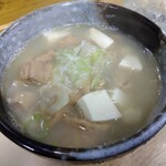 とん八 - もつ煮込み 380円(税込)(2024年1月18日撮影)