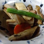 とん八 - 筑前煮 450円(税込)(2023年12月21日撮影)