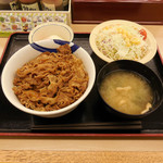 松屋 - ...「牛めし 大（380円）+生野菜セット券（140円）」、リーズナブル！！
