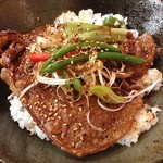 Tosaya - サーロイン丼（A5）