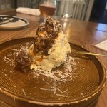 酒ト肴 オンザコーナー - ハーブとスパイスのボロネーゼポテトサラダ