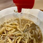 麺とび六方 - ラーメン(大盛り)@930円(ヤサイ、ニンニク、アブラ)普通