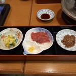桜なべ 中江 - ３点盛り (お新香・馬刺し・馬肉佃煮） 