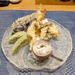 お料理 とみやま - 海老と野菜の天ぷら盛