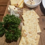 Creature Brewing - チーズ盛り合わせ