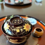 菊乃井 - 御飯(ふぐ雑炊)
      器は象彦さんです。